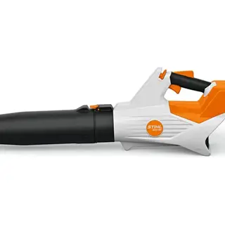 Battery-Operated Leaf Blowers for Massachusetts Lawns: A Smarter Way to Tackle Fall Cleanup